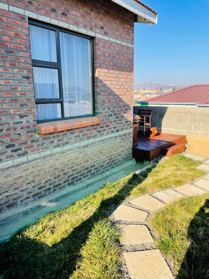 Moh Ville Guest House 마세루 외부 사진