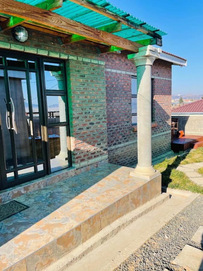 Moh Ville Guest House 마세루 외부 사진